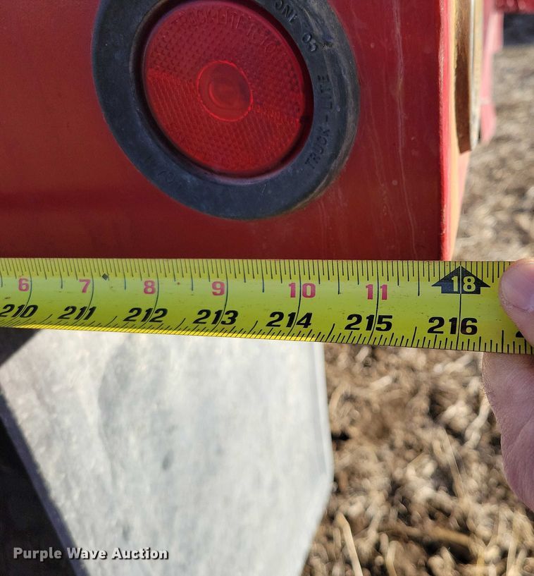 image for item EA2808 1989 IH S1900 grain truck