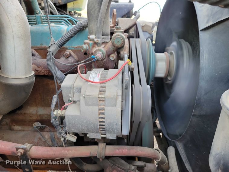 image for item EA2808 1989 IH S1900 grain truck