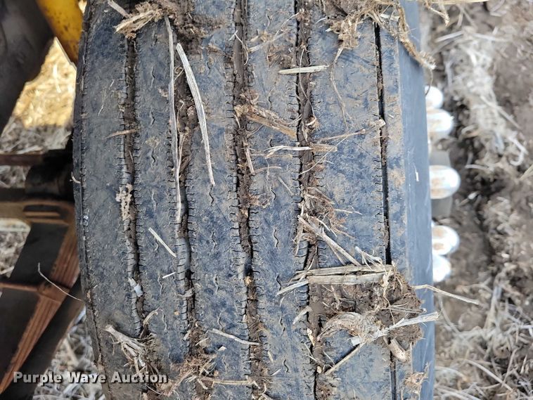 image for item EA2808 1989 IH S1900 grain truck