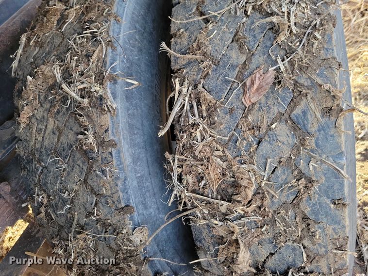 image for item EA2808 1989 IH S1900 grain truck