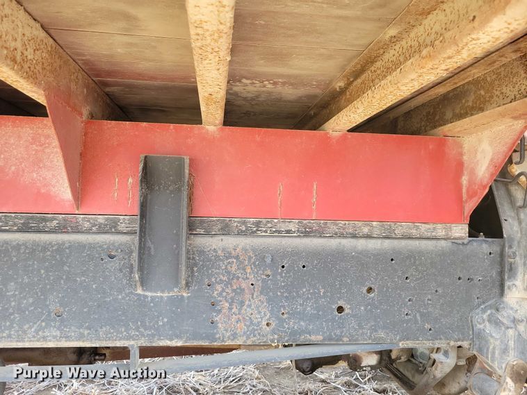 image for item EA2809 1975 Ford 750 grain truck