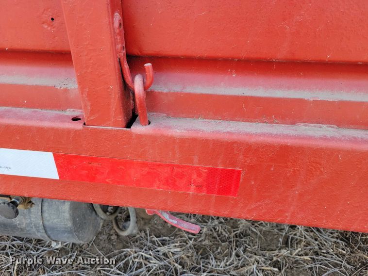 image for item EA2809 1975 Ford 750 grain truck