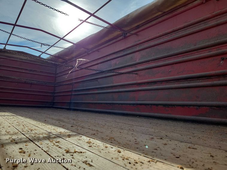 image for item EA2809 1975 Ford 750 grain truck