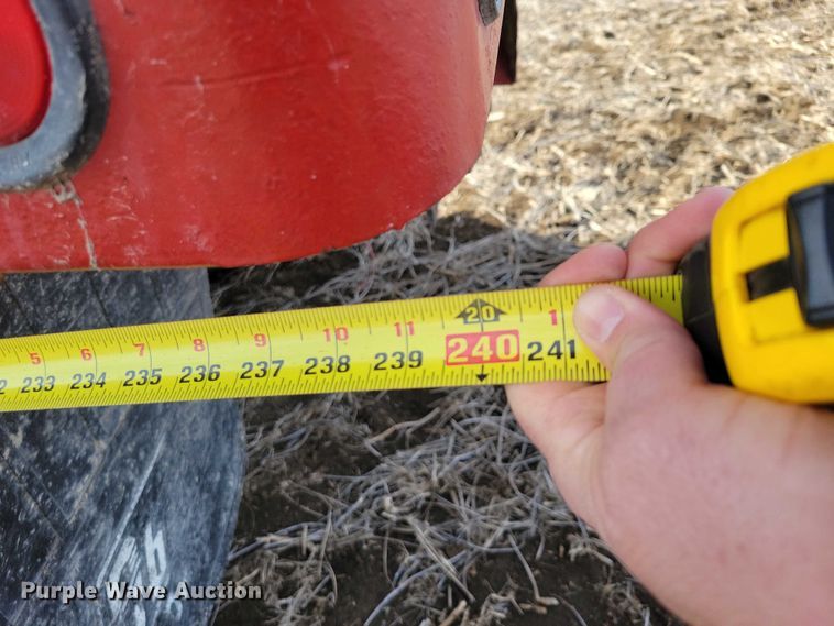 image for item EA2809 1975 Ford 750 grain truck