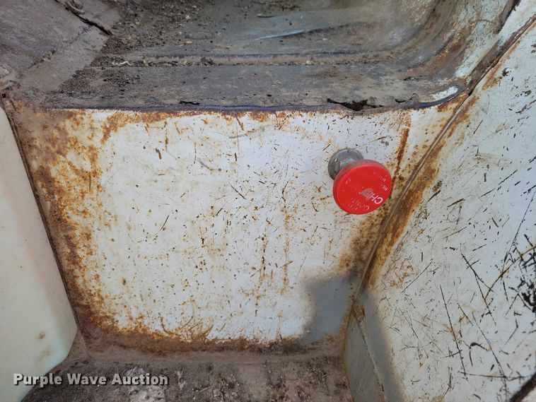 image for item EA2809 1975 Ford 750 grain truck