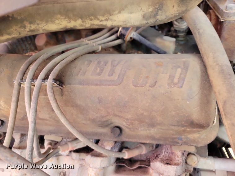 image for item EA2809 1975 Ford 750 grain truck