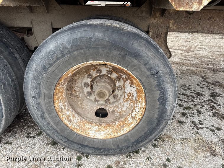 image for item EN0180 1997 Timpte Super hopper grain trailer