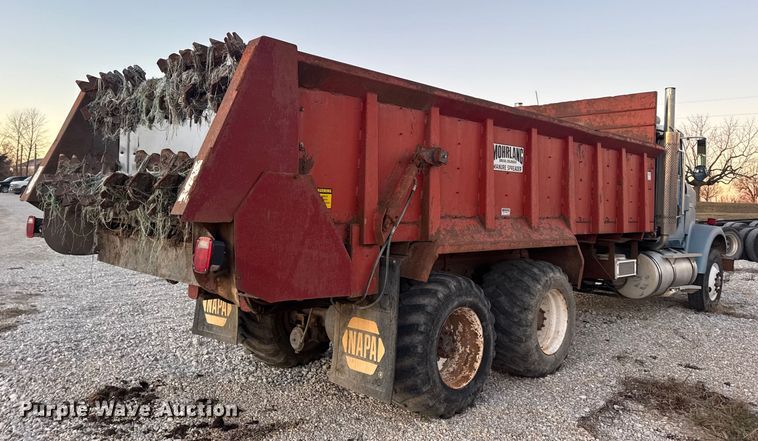 image for item EN0861 1986 International F-9370 manure spreader truck