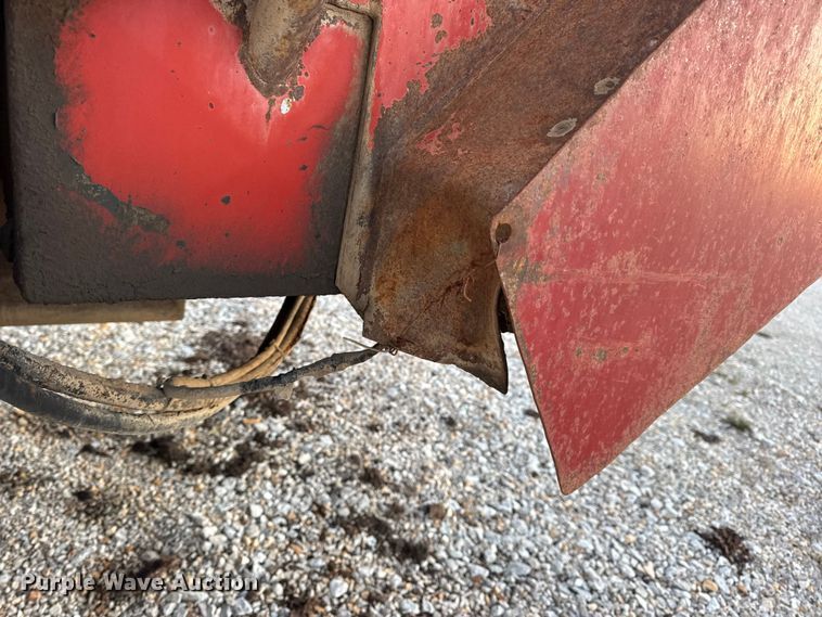 image for item EN0861 1986 International F-9370 manure spreader truck