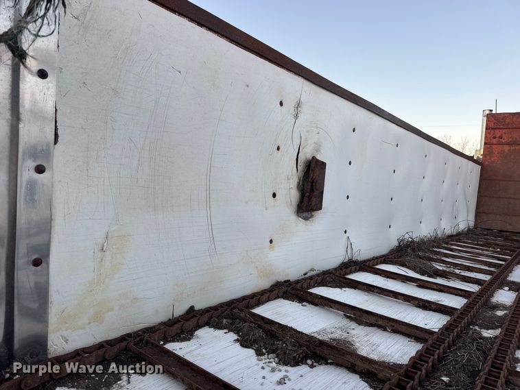 image for item EN0861 1986 International F-9370 manure spreader truck