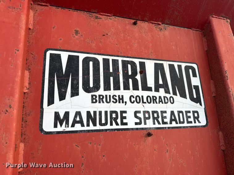 image for item EN0861 1986 International F-9370 manure spreader truck