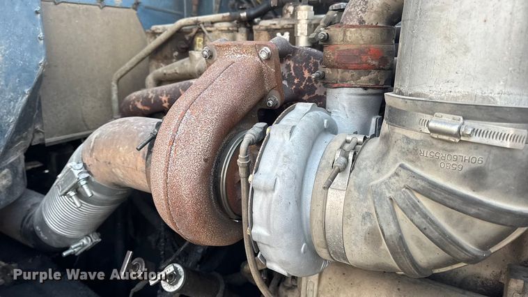 image for item EN0861 1986 International F-9370 manure spreader truck