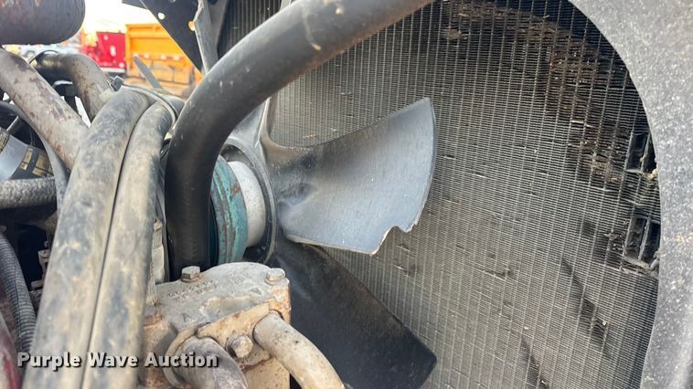 image for item EN0861 1986 International F-9370 manure spreader truck