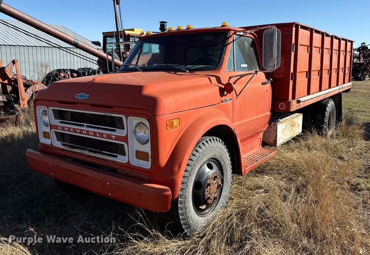 image for item EP0840 1969 Chevrolet C50 grain truck