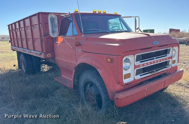 image for item EP0840 1969 Chevrolet C50 grain truck