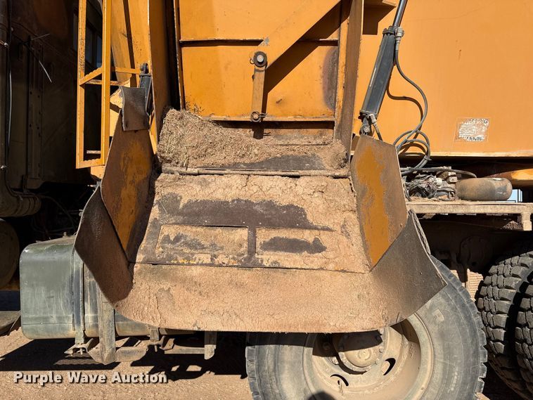 image for item EP2728 1985 AM General M931A1 feed mixer truck