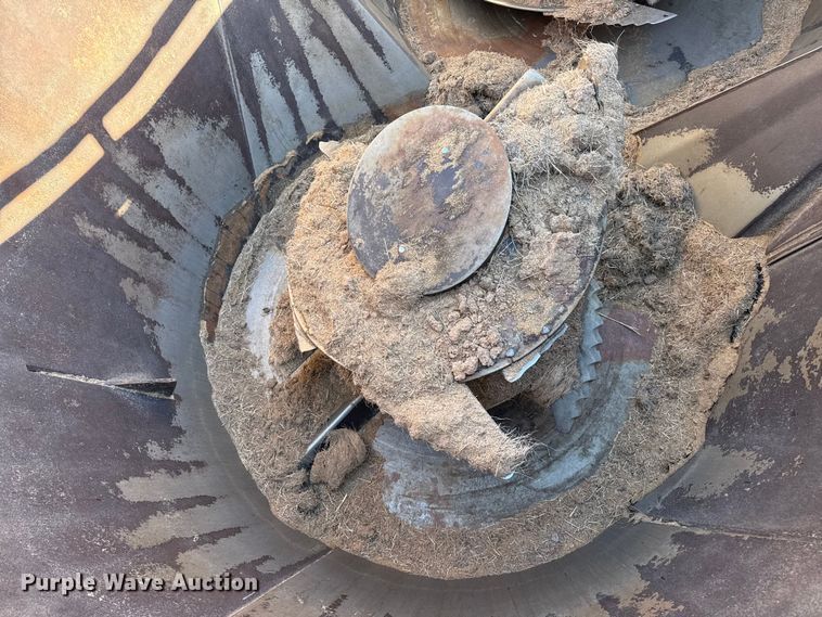 image for item EP2728 1985 AM General M931A1 feed mixer truck