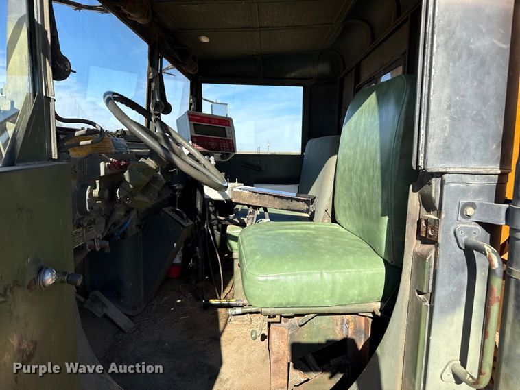 image for item EP2728 1985 AM General M931A1 feed mixer truck