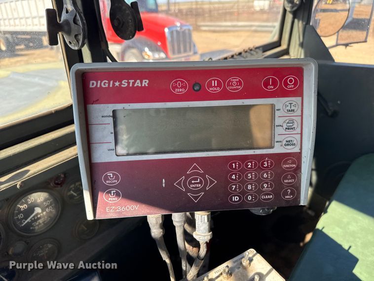 image for item EP2728 1985 AM General M931A1 feed mixer truck