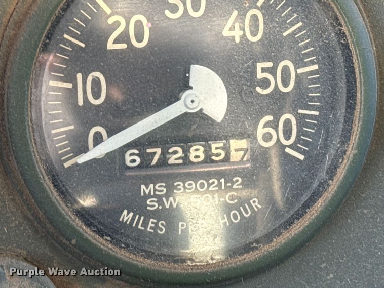 image for item EP2728 1985 AM General M931A1 feed mixer truck