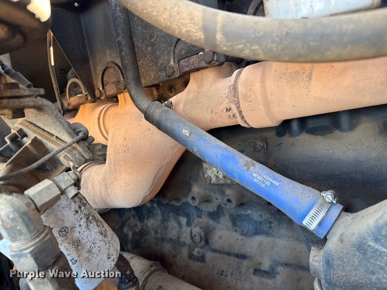 image for item EP2728 1985 AM General M931A1 feed mixer truck