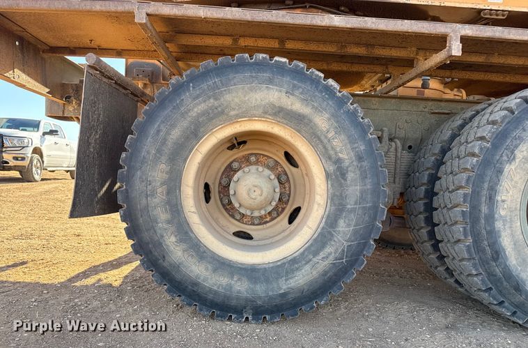 image for item EP2728 1985 AM General M931A1 feed mixer truck