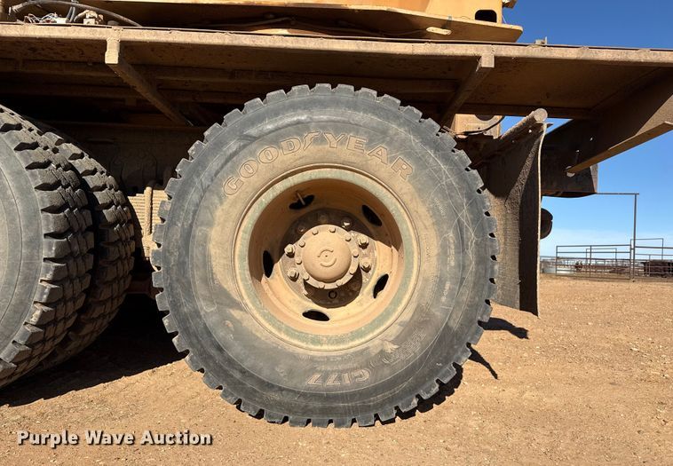 image for item EP2728 1985 AM General M931A1 feed mixer truck