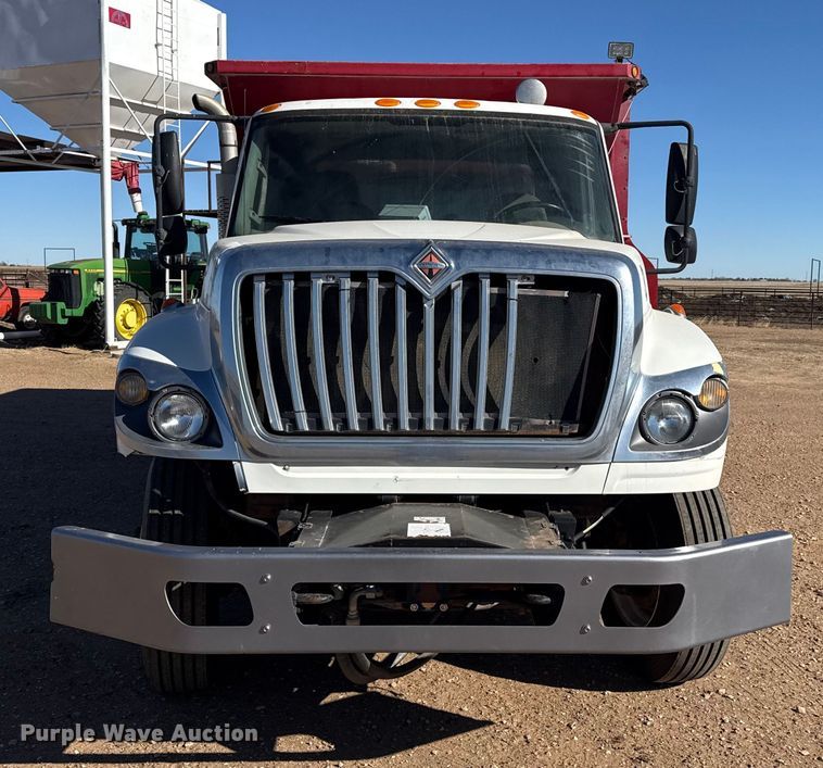 image for item EP2753 2012 International WorkStar 7400 feed mixer truck