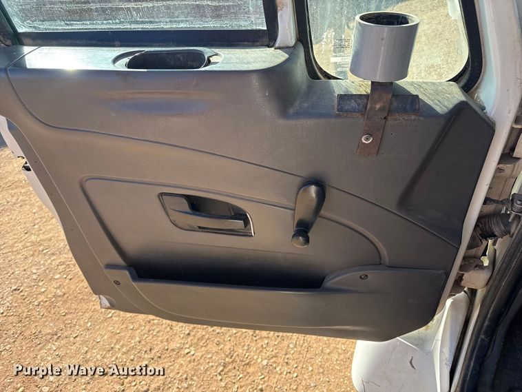 image for item EP2753 2012 International WorkStar 7400 feed mixer truck