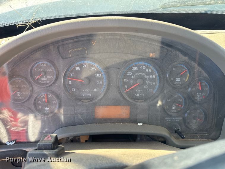 image for item EP2753 2012 International WorkStar 7400 feed mixer truck