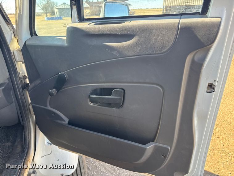 image for item EP2753 2012 International WorkStar 7400 feed mixer truck