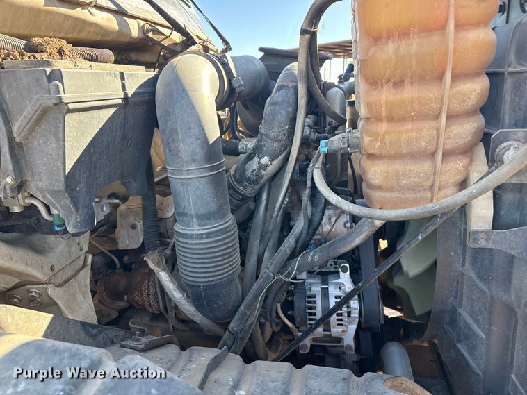 image for item EP2753 2012 International WorkStar 7400 feed mixer truck