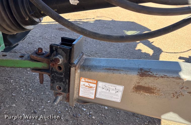 image for item EP2754 2005 Loewen 1022 feed mixer