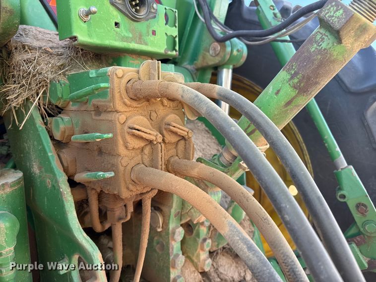 image for item EP2754 2005 Loewen 1022 feed mixer