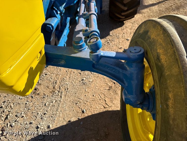 image for item ES5670 Ford 04012K tractor