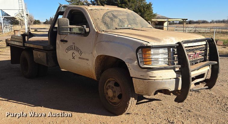 image for item ET1112 2013 GMC Sierra 3500HD bale bed pickup truck