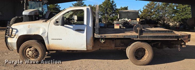 image for item ET1112 2013 GMC Sierra 3500HD bale bed pickup truck