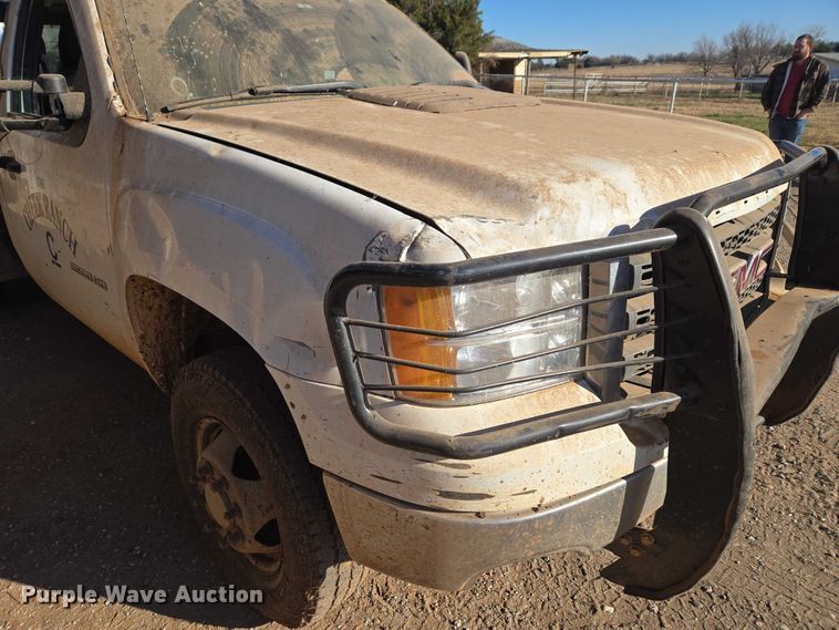 image for item ET1112 2013 GMC Sierra 3500HD bale bed pickup truck