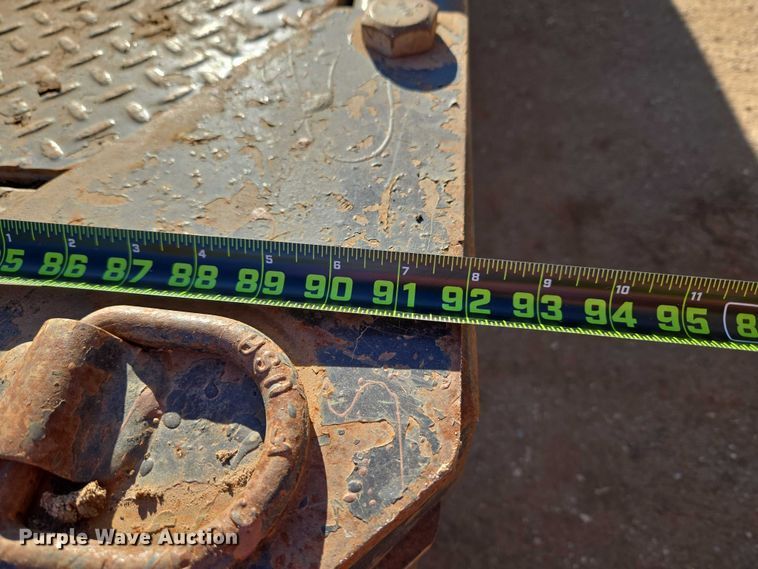 image for item ET1112 2013 GMC Sierra 3500HD bale bed pickup truck