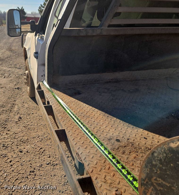 image for item ET1112 2013 GMC Sierra 3500HD bale bed pickup truck