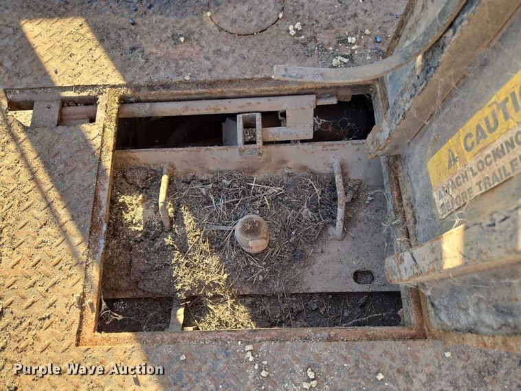 image for item ET1112 2013 GMC Sierra 3500HD bale bed pickup truck