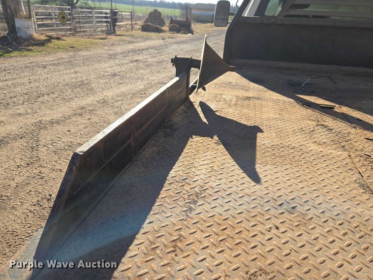 image for item ET1112 2013 GMC Sierra 3500HD bale bed pickup truck