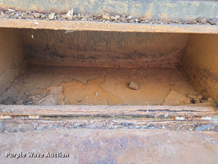 image for item ET1112 2013 GMC Sierra 3500HD bale bed pickup truck