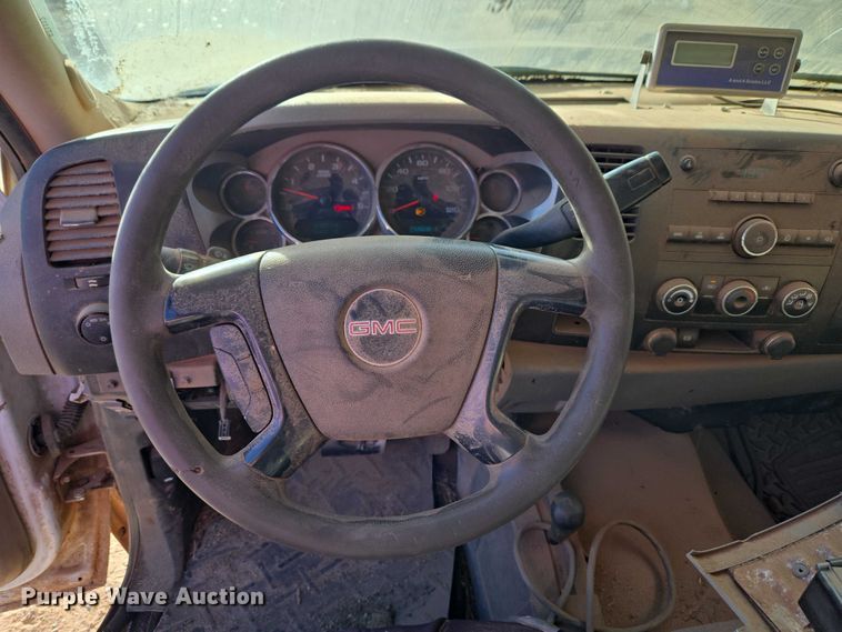 image for item ET1112 2013 GMC Sierra 3500HD bale bed pickup truck