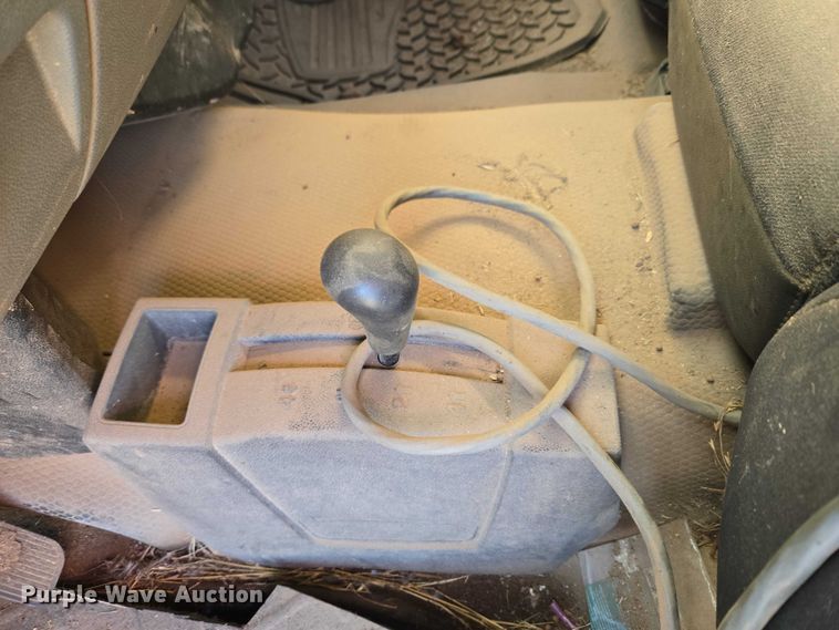 image for item ET1112 2013 GMC Sierra 3500HD bale bed pickup truck