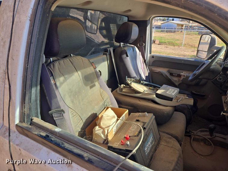 image for item ET1112 2013 GMC Sierra 3500HD bale bed pickup truck