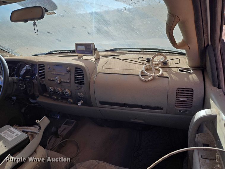 image for item ET1112 2013 GMC Sierra 3500HD bale bed pickup truck