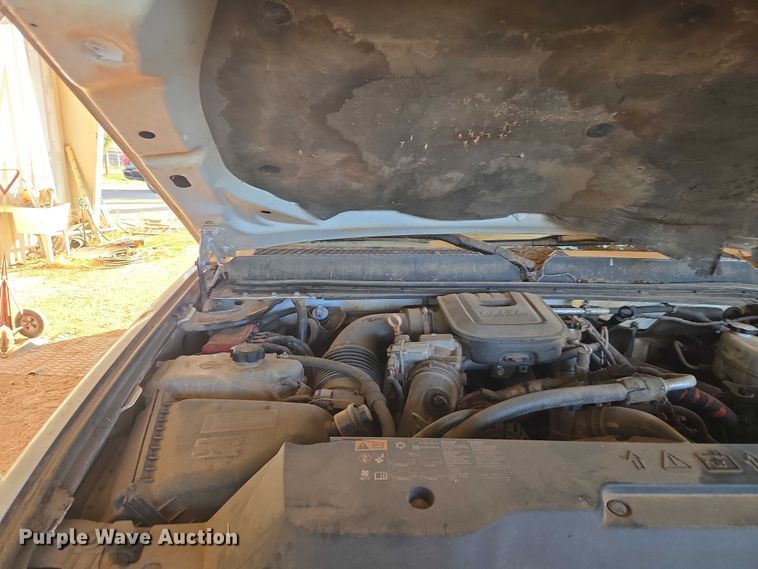 image for item ET1112 2013 GMC Sierra 3500HD bale bed pickup truck