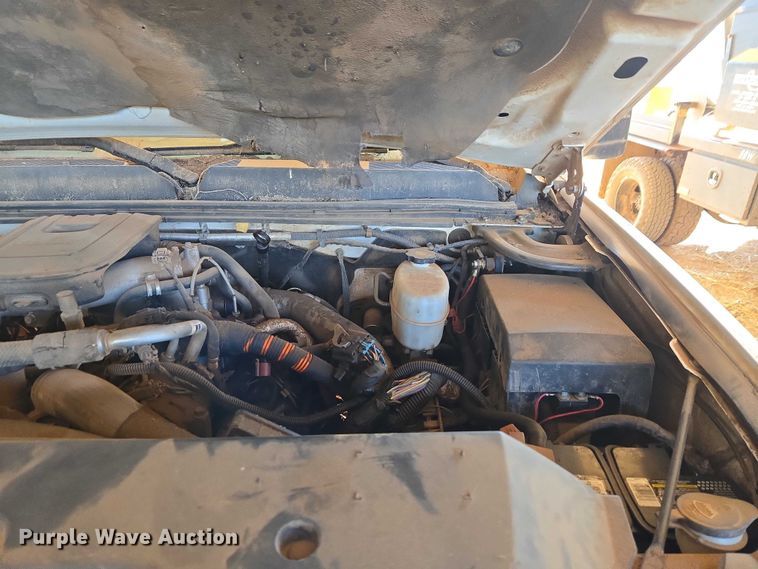 image for item ET1112 2013 GMC Sierra 3500HD bale bed pickup truck