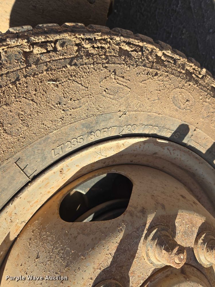 image for item ET1112 2013 GMC Sierra 3500HD bale bed pickup truck